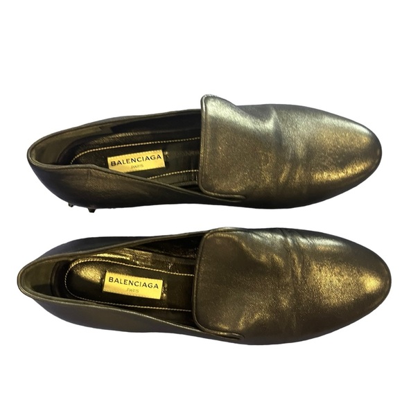 Balenciaga black loafers featuring almond toe, leather insole. - Picture 3 of 10